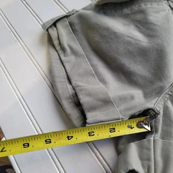 Girl 8 Old Navy Sage Green Cargo Pocket Adj. Waist Rolled Cuff Summer Shorts - Picture 8 of 8